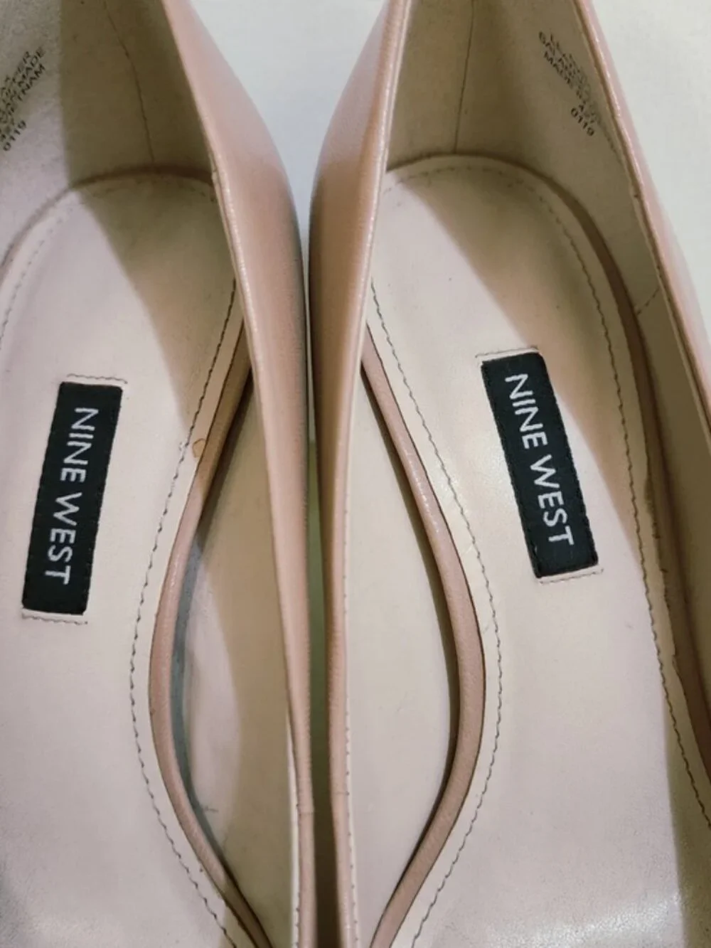Nine West Nude Leather Pointed Toe Pumps Sz 9 Classic Stiletto Heels